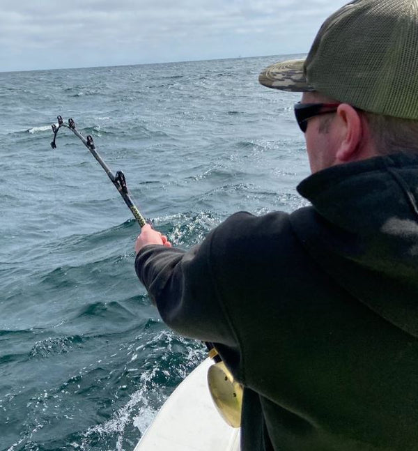 Man holding Rod bending